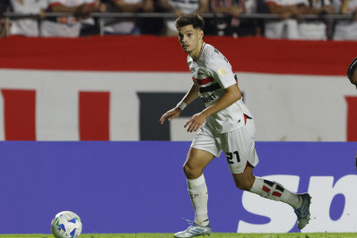 Conmebol abre processo disciplinar contra jogador do São Paulo acusado de xenofobia