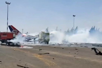 Vídeo: Israel bombardeia aeroporto no Iêmen e afirma ter destruído avião usado por Houthis
