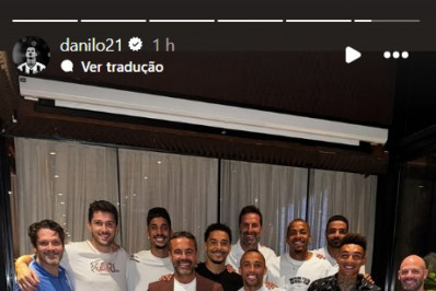 Artur Jorge se reencontra com jogadores do Botafogo: 'Recordar é viver'