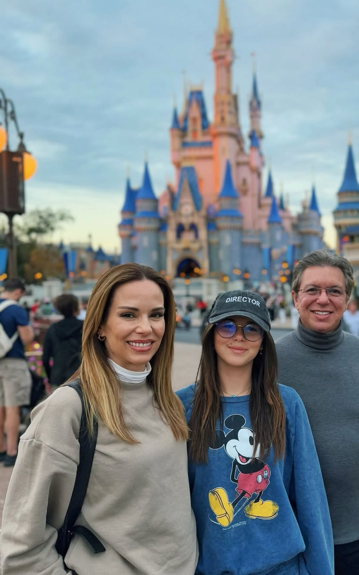Ana Furtado e Boninho com a filha Isabella na Disney - Reprodução/Instagram