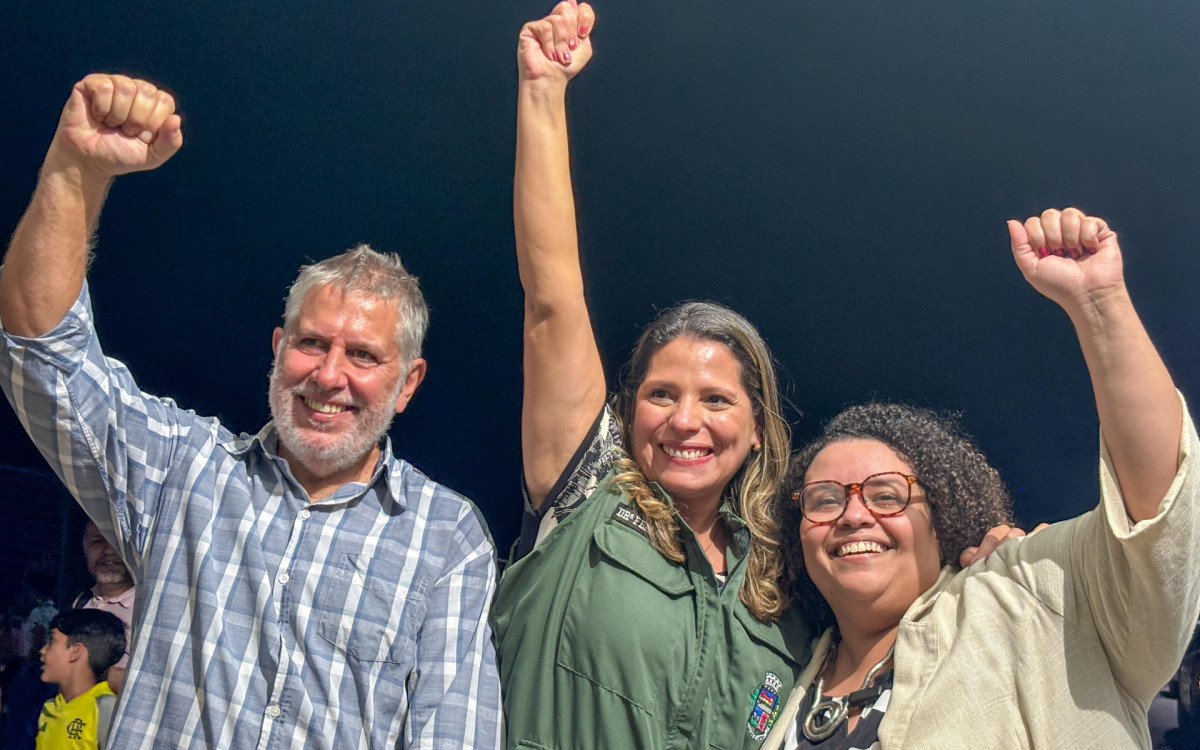 Na ocasião, a prefeita Fernanda Ontiveros (verde) anunciou que outras 400 unidades do programa chegarão à cidade, via Ministério da Cidades