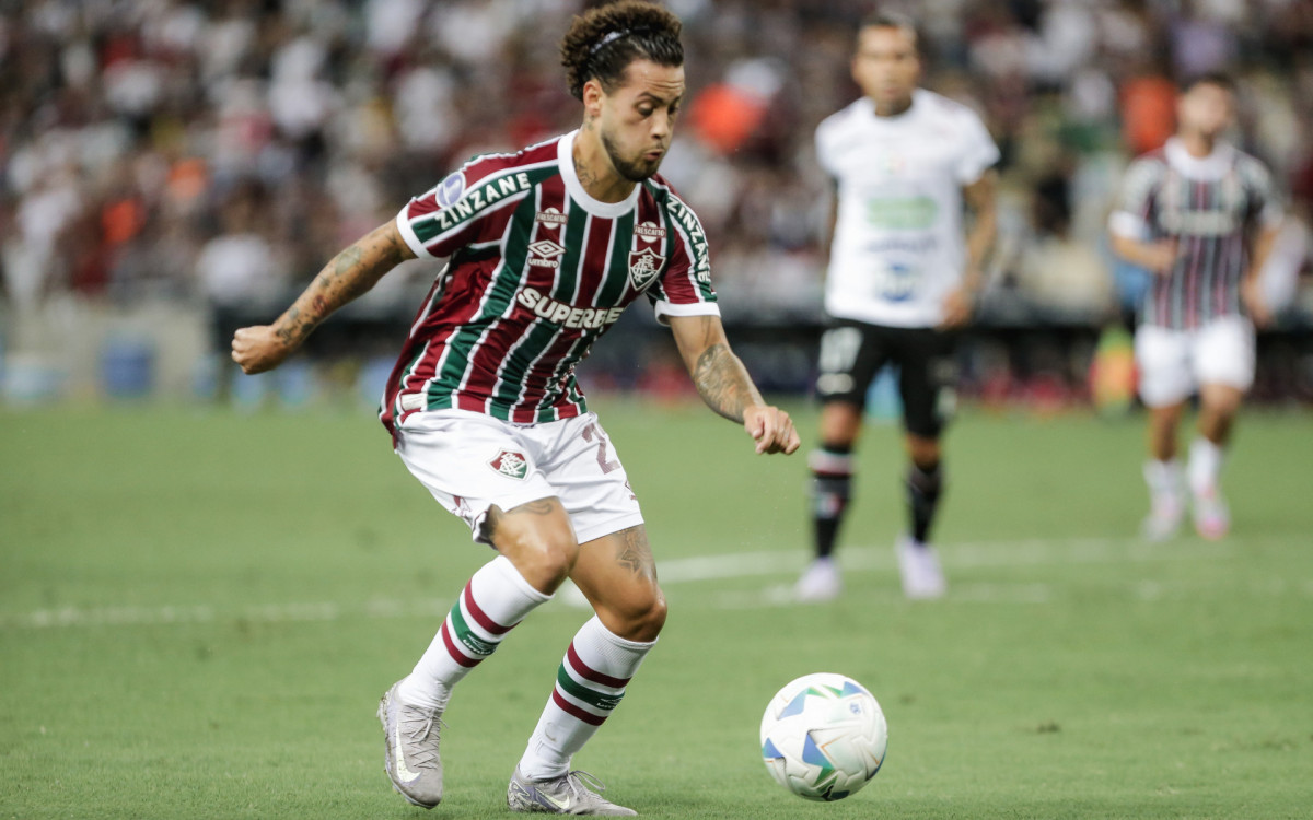 Guga em ação pelo Fluminense contra o Once Caldas (COL)