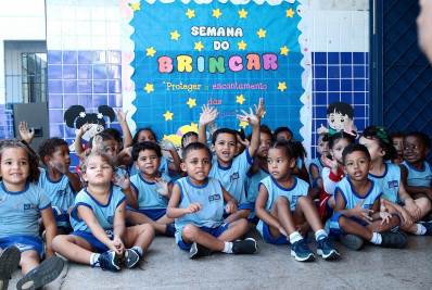Escolas de Meriti e crianças do CEDIAS participam da Semana Mundial do Brincar