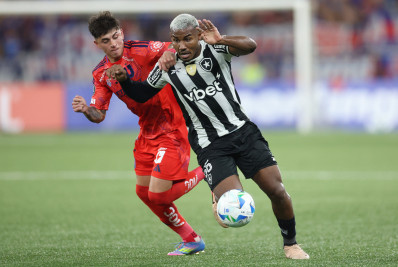 Cuiabano revela sacrifício em vitória do Botafogo na Libertadores: 'Dei minha vida'
