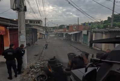 Três são presos em operação da PM no Complexo da Pedreira