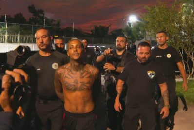 Operação prende Mc Poze por apologia ao crime e envolvimento com facção  