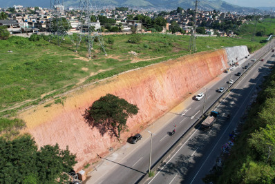 Via Light recebe obra de contenção de encosta em Nilópolis