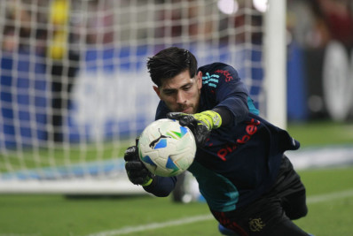 Rossi minimiza Flamengo decidindo fora e reclama de vaias: 'Desnecessário'