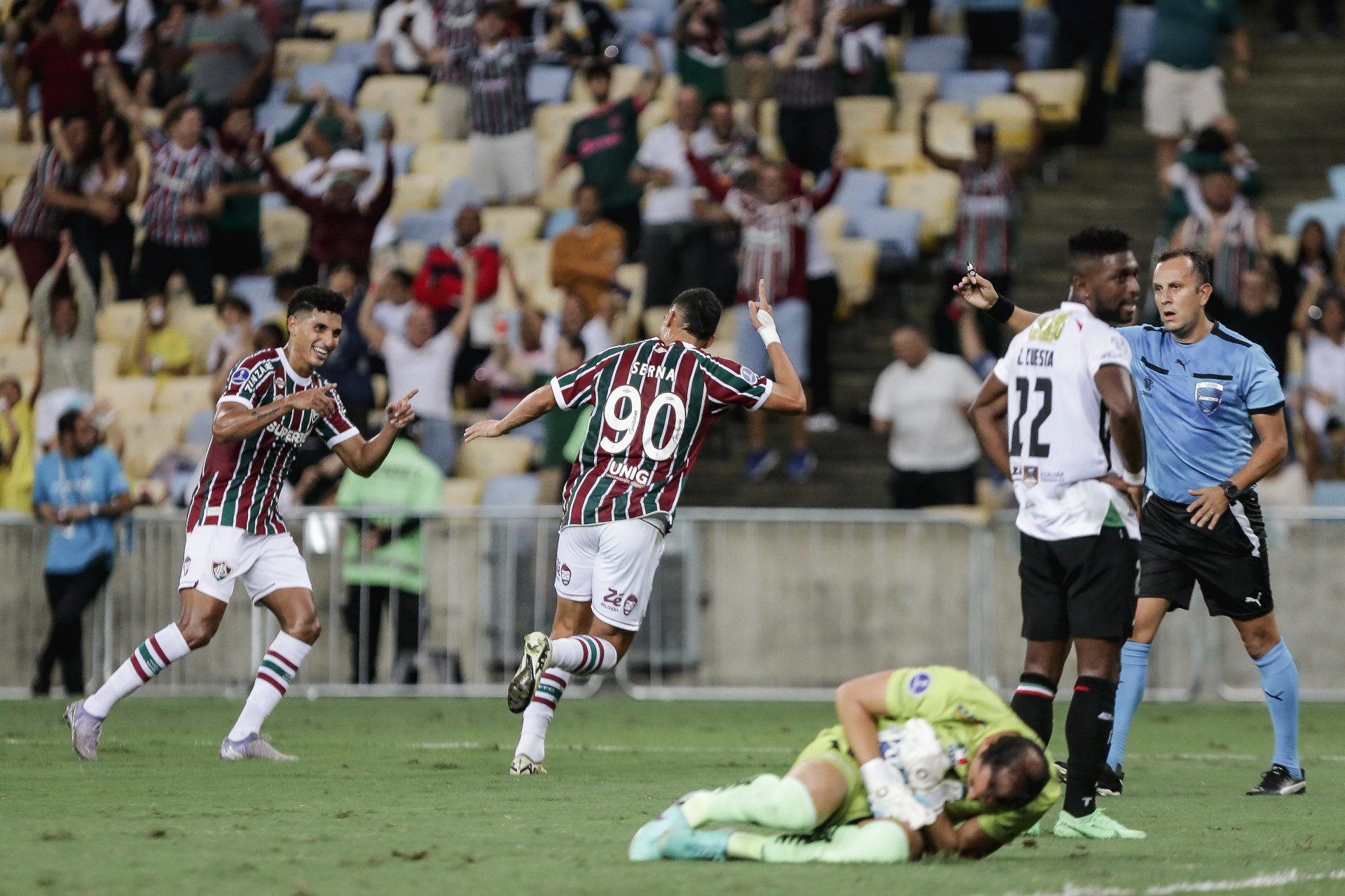 Serna celebra gol marcado pelo Fluminense contra o Once Caldas (COL) - Lucas Merçon / Fluminense FC