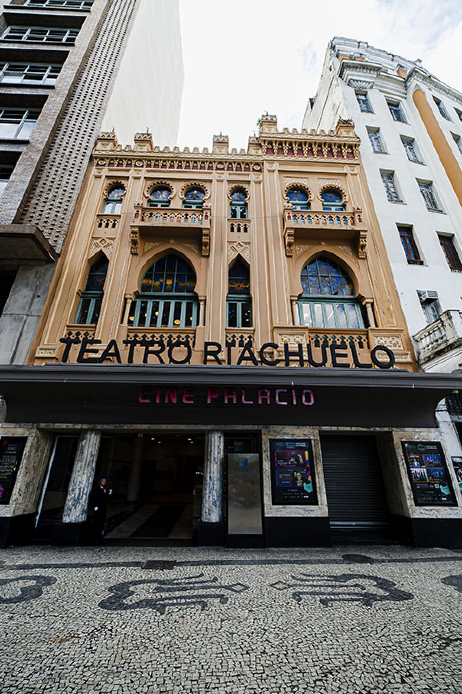 O Teatro Riachuelo fica na Rua do Passeio - Divulgação / Teatro Riachuelo