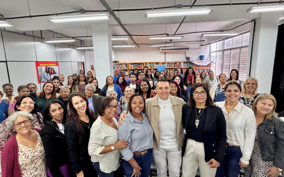 Ao final do evento, o secretário Diogo Bastos se confraternizou com os participantes