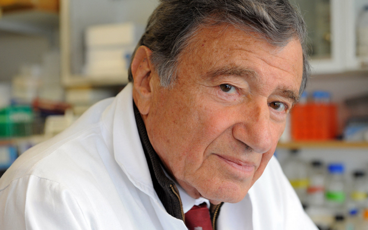 Etienne-Emile Baulieu tornou-se conhecido pela importância científica, médica e social de seu trabalho - AFP