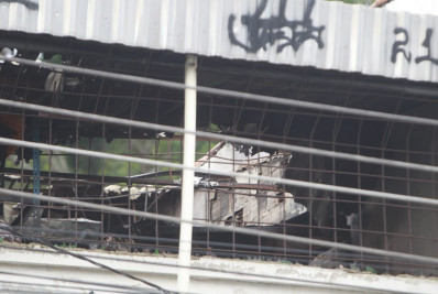 Incêndio atinge fábrica de roupas no Rio Comprido