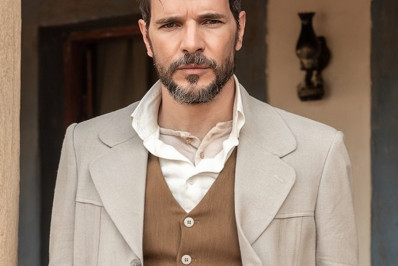 Daniel de Oliveira mostra foto raríssima do filho em data especial