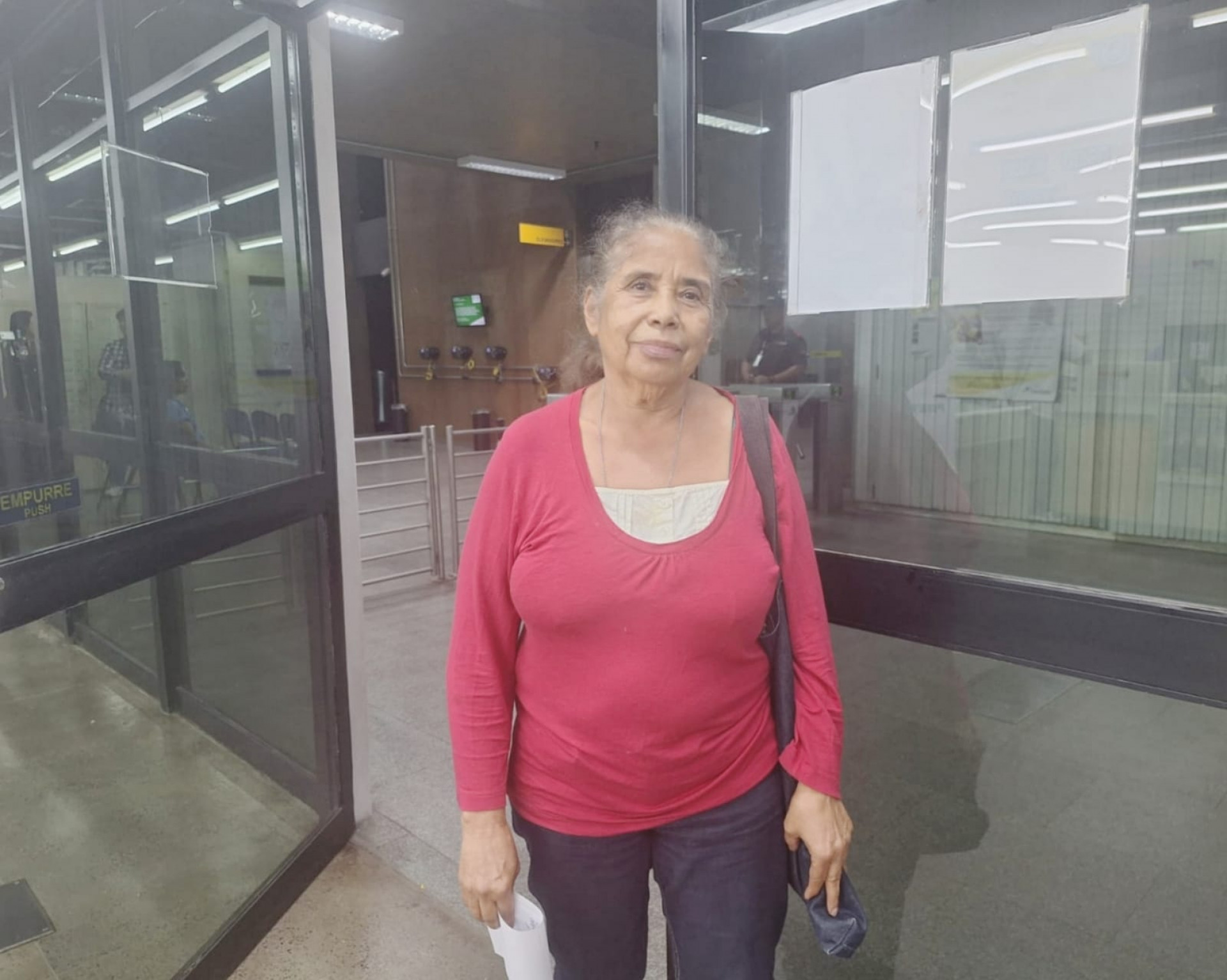 A aposentada Eunice Medina, de 72 anos, da Praça da Bandeira - Luiz Maurício Monteiro/Agência O Dia