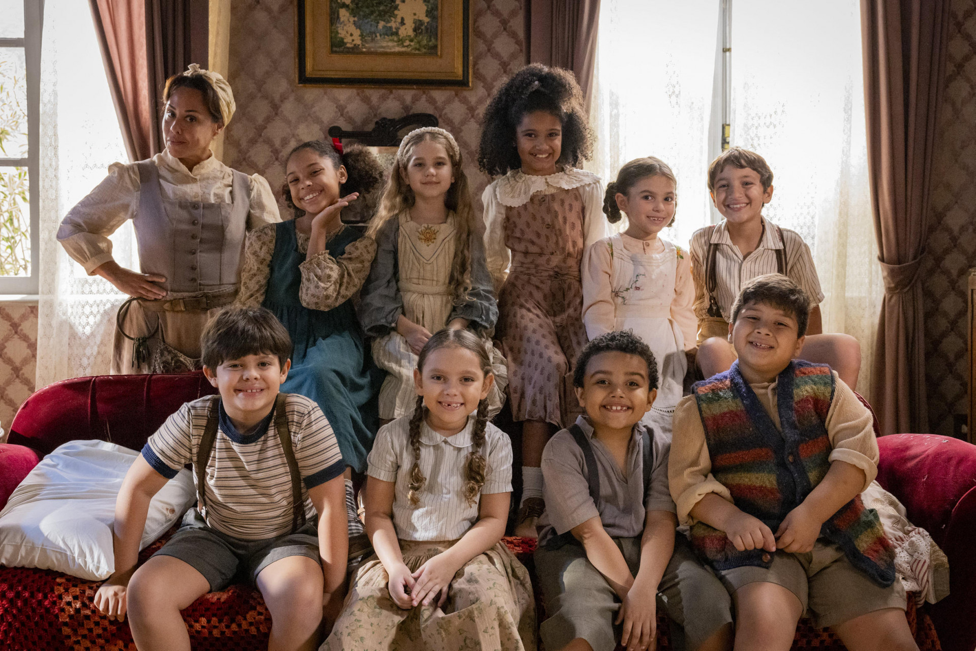 Crianças da 'Casa dos Anjos' da novela 'Êta Mundo Melhor!', da TV Globo - TVGlobo/Fabio Rocha