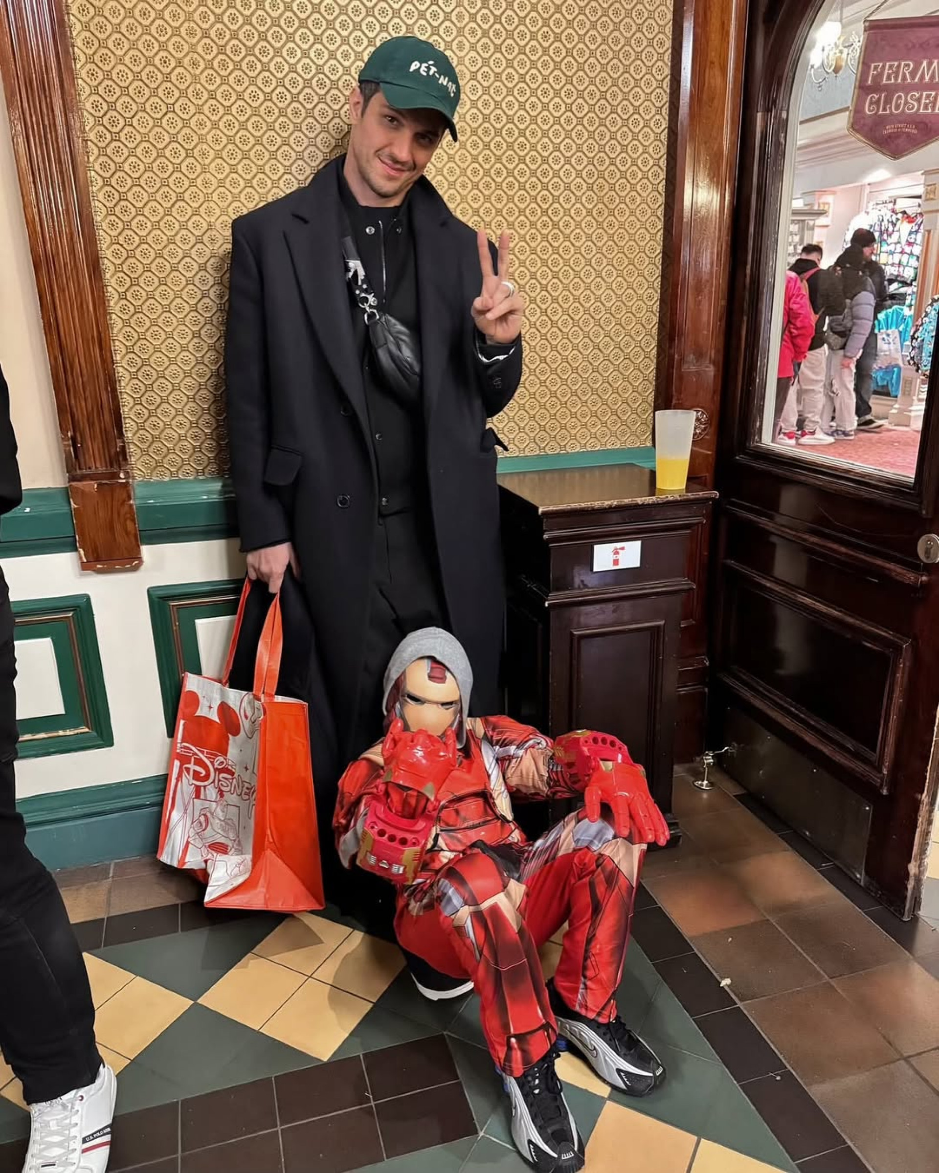 Romulo Estrela com o filho, Theo, que completou 9 anos - Reprodução/Instagram