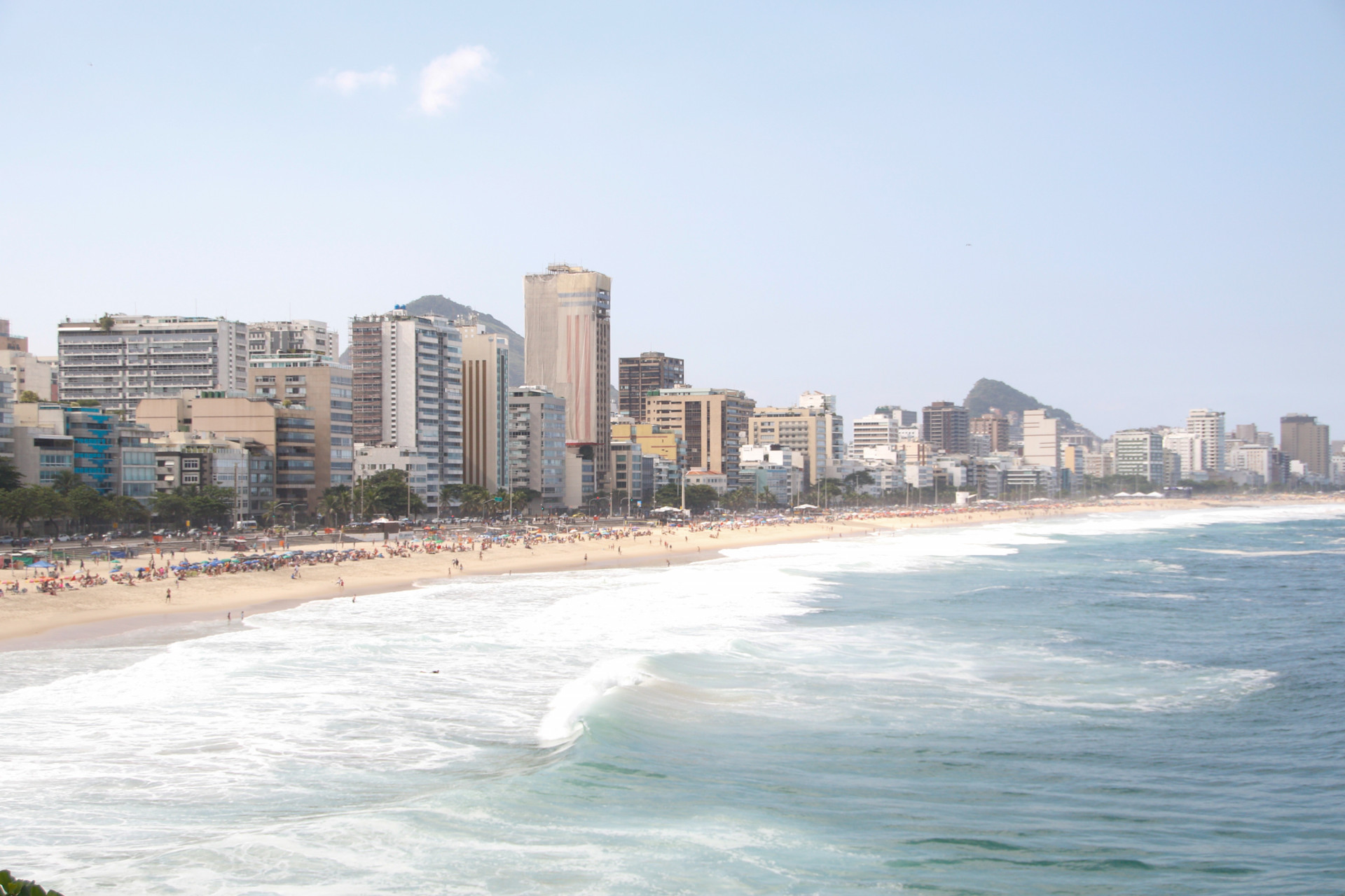 Mar de Ipanema estava agitado neste s&aacute;bado (31) - &Eacute;rica Martin / Ag&ecirc;ncia O Dia