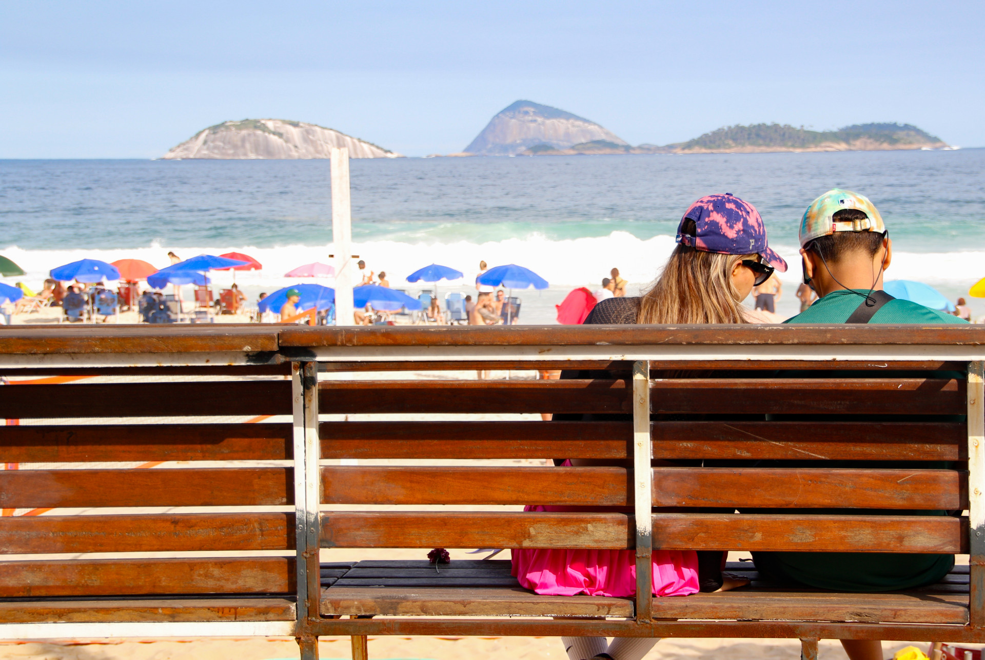 Cariocas e turistas aproveitaram s&aacute;bado ensolarado na Praia de Ipanema, na Zona Sul - &Eacute;rica Martin / Ag&ecirc;ncia O Dia 