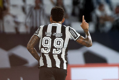 Botafogo fica perto de acertar a venda de Igor Jesus para o Nottingham Forest