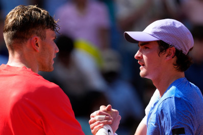 João Fonseca perde para o quinto do mundo e é eliminado de Roland Garros