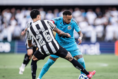 Com Covid-19, Neymar remarca jogo comemorativo na Vila Belmiro