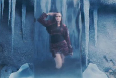 Vídeo! Juliette 'descongela' para iniciar as festas de São João