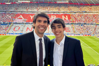 Kaká faz aparição rara com o filho e semelhança chama a atenção dos fãs: 'Clone'