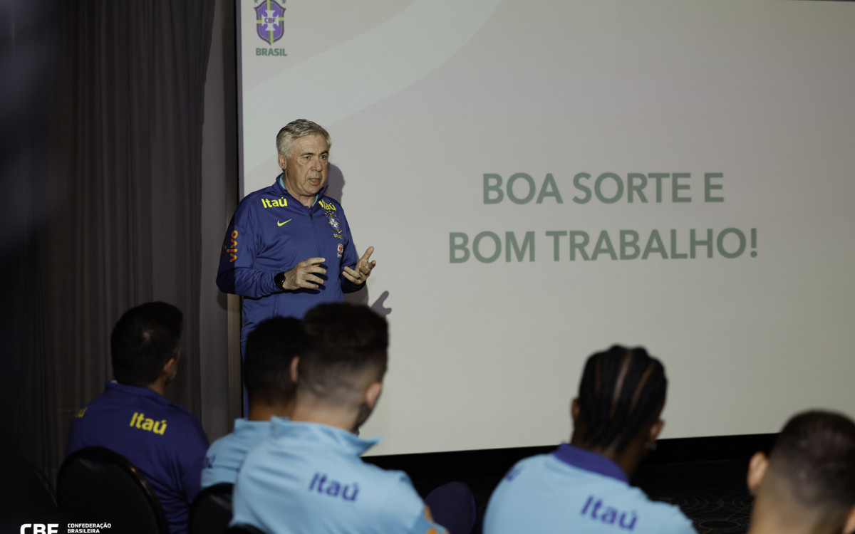 Carlo Ancelotti iniciou seu trabalho na seleção brasileira