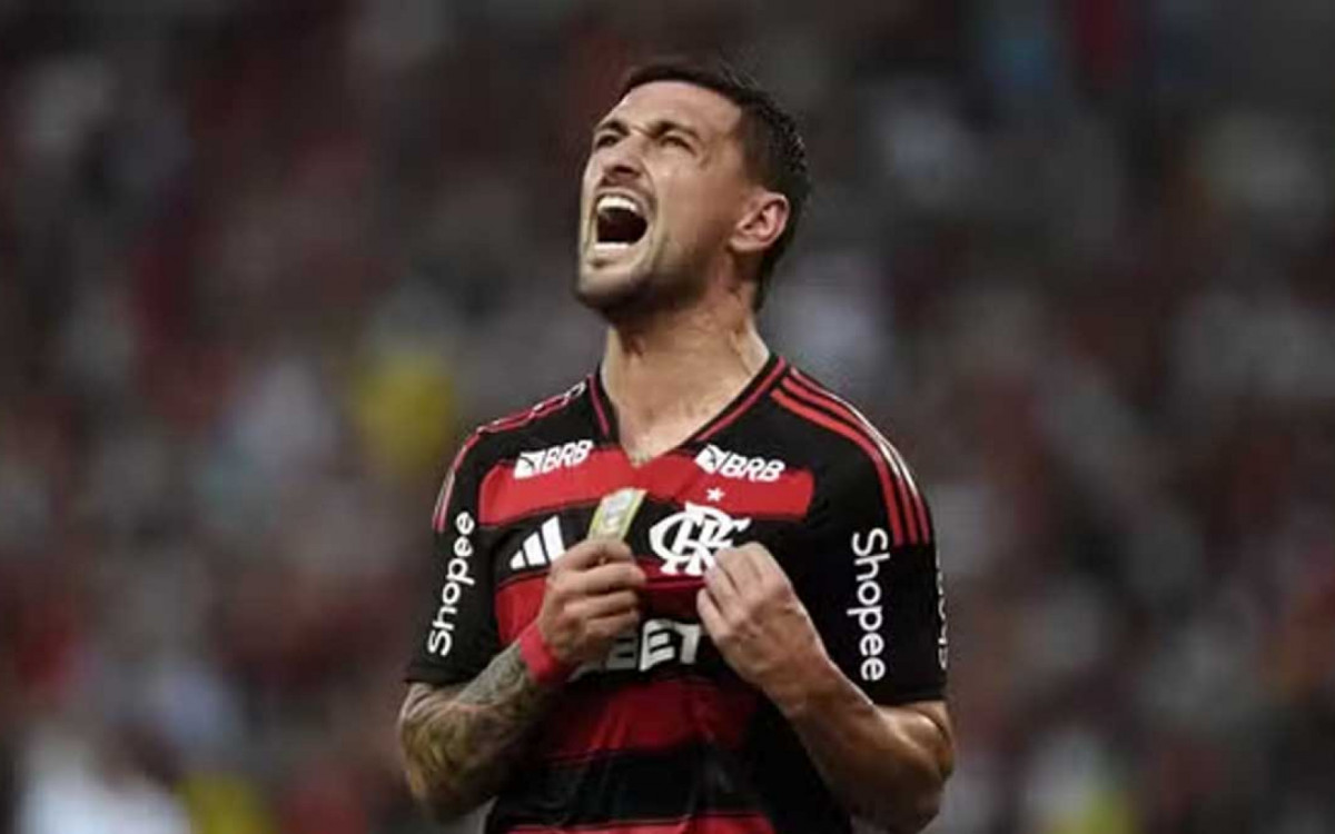 Arrascaeta comemora seu 9º gol pelo Flamengo neste Brasileirão e segue isolado na artilharia do certame