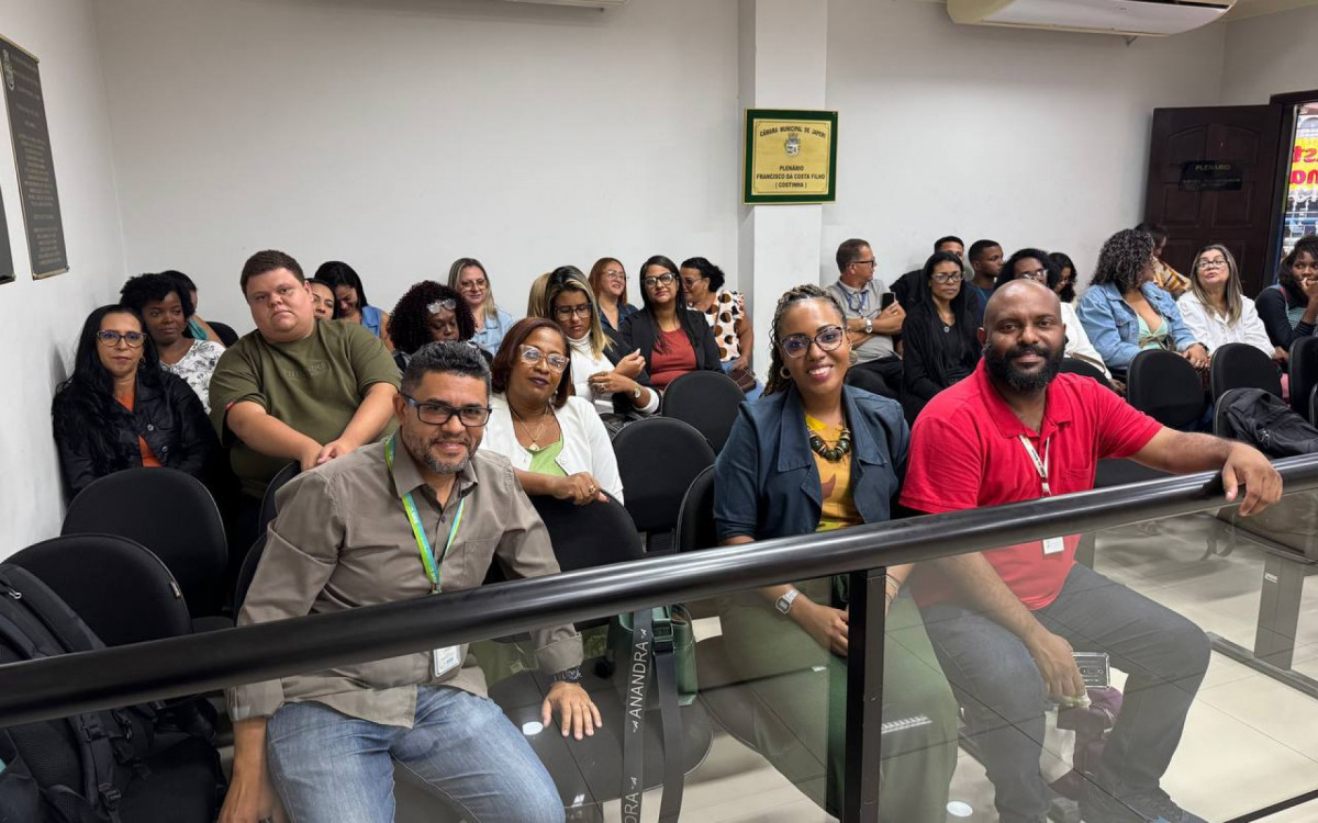 Durante a solenidade, os participantes destacaram a importância da profissão e a dedicação dos assistentes sociais na linha de frente do combate às desigualdades