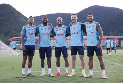 Quinteto do Flamengo se apresenta à seleção brasileira