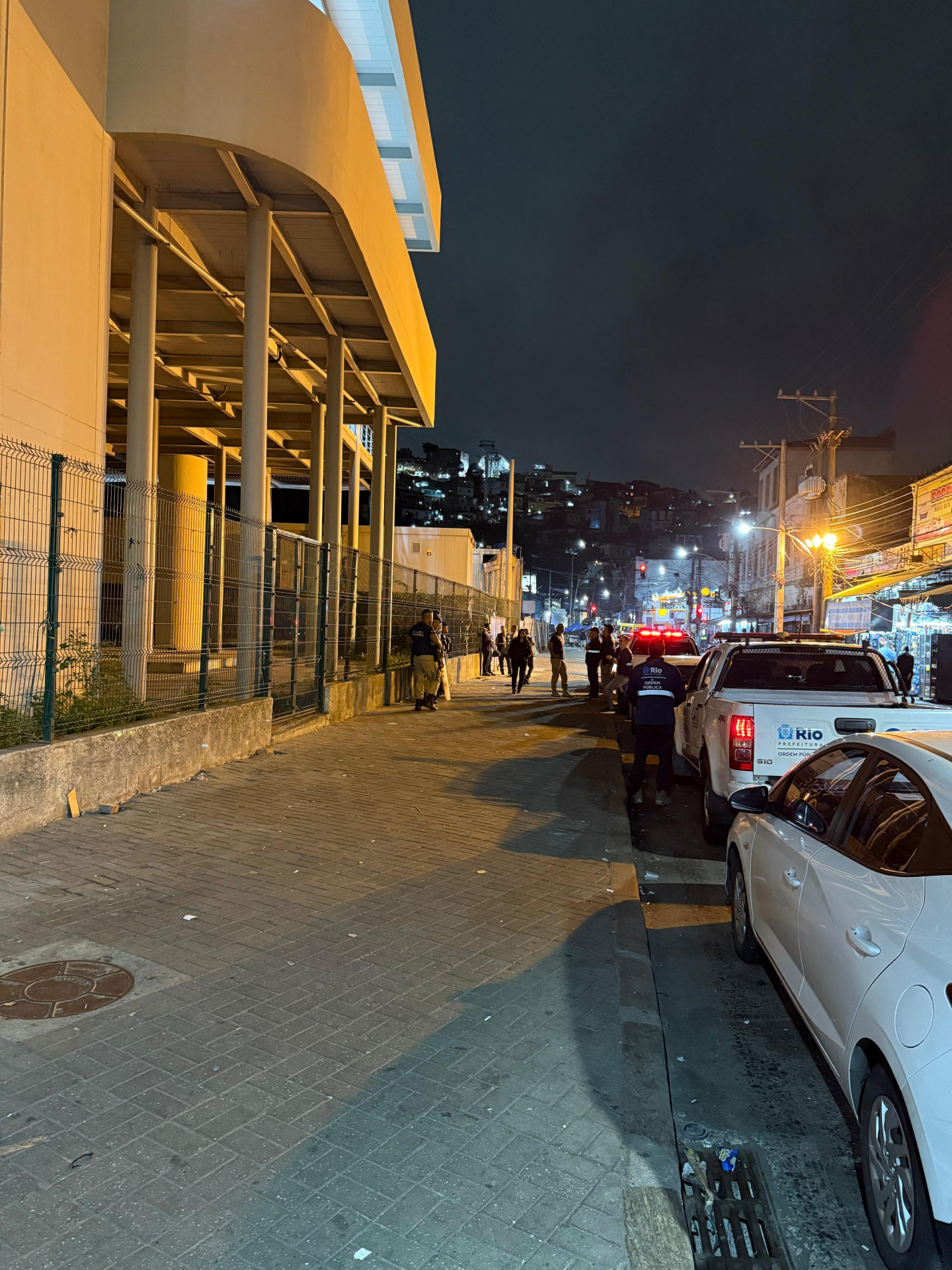 Operação impediu a montagem do comércio irregular na região - Divulgação/Prefeitura do Rio