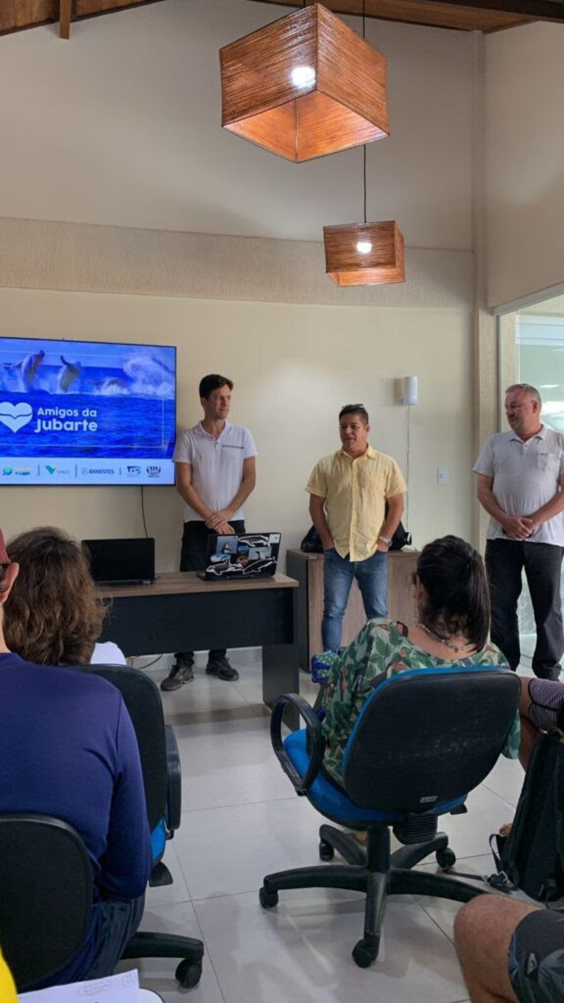 Capacita&ccedil;&atilde;o para operadores de turismo sobre a observa&ccedil;&atilde;o de baleias e golfinhos - Ascom 