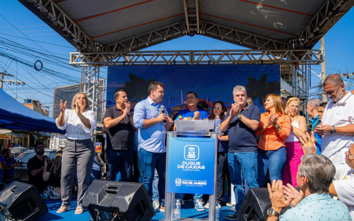 Duque de Caxias lan&ccedil;a pedra fundamental da Casa do Autista - Divulga&ccedil;&atilde;o