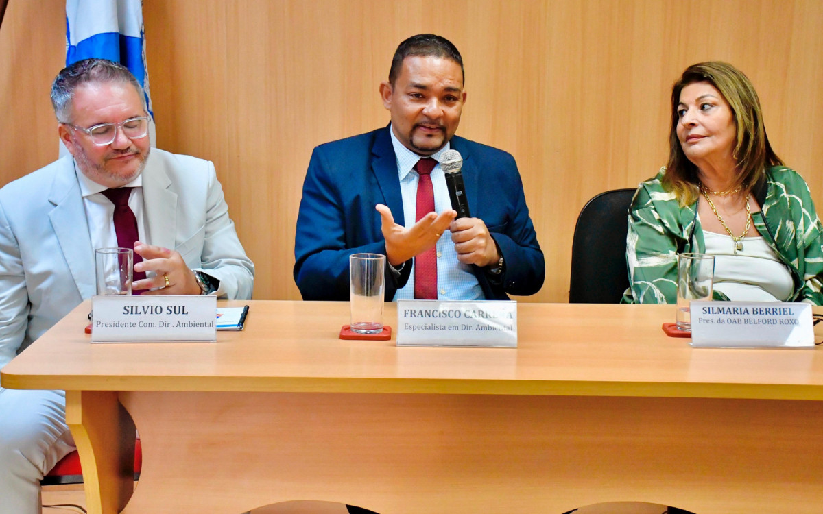 Especialista em direito ambiental, Francisco Carrera, que defendeu a ideia de que todos os professores falem sobre o meio ambiente durante as aulas