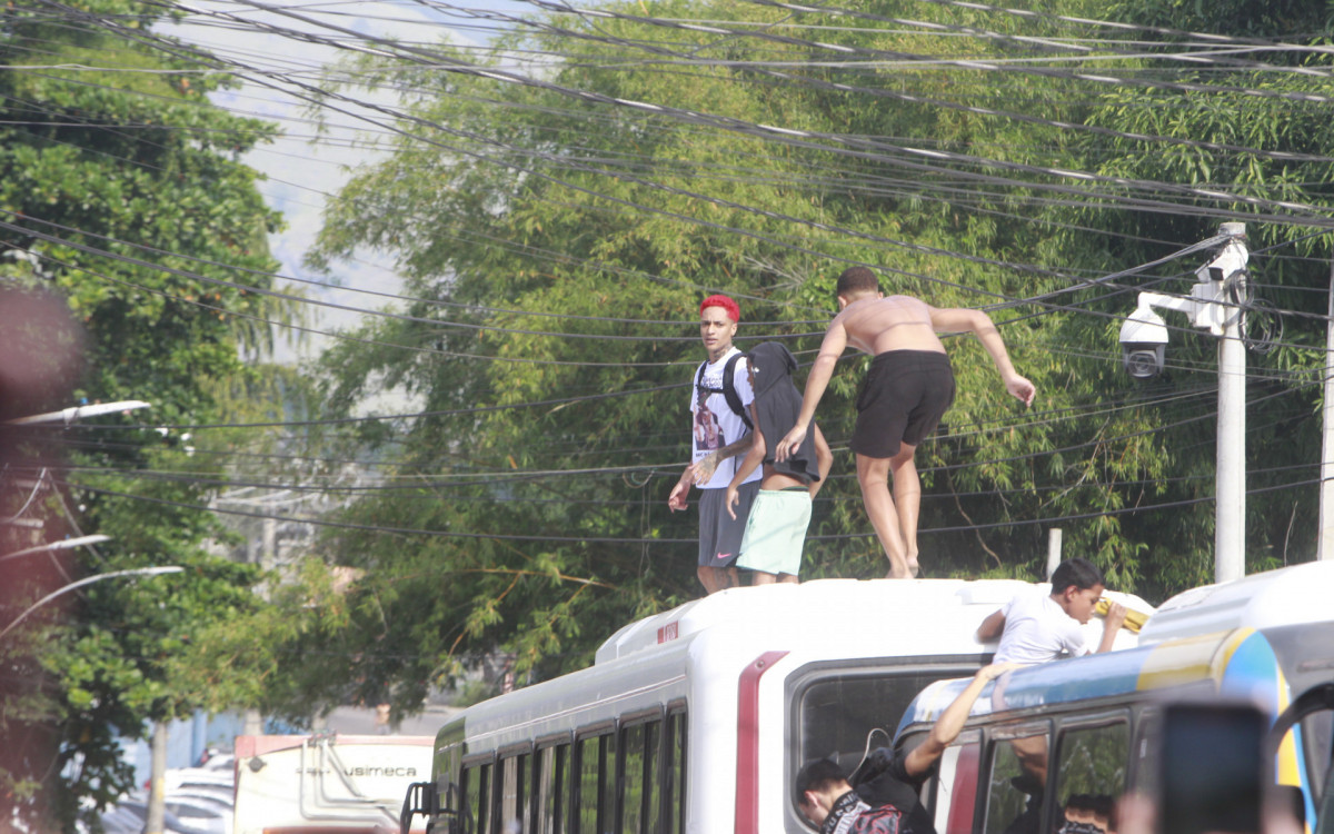 Saída de Poze do Rodo da prisão, nesta terça-feira (03).