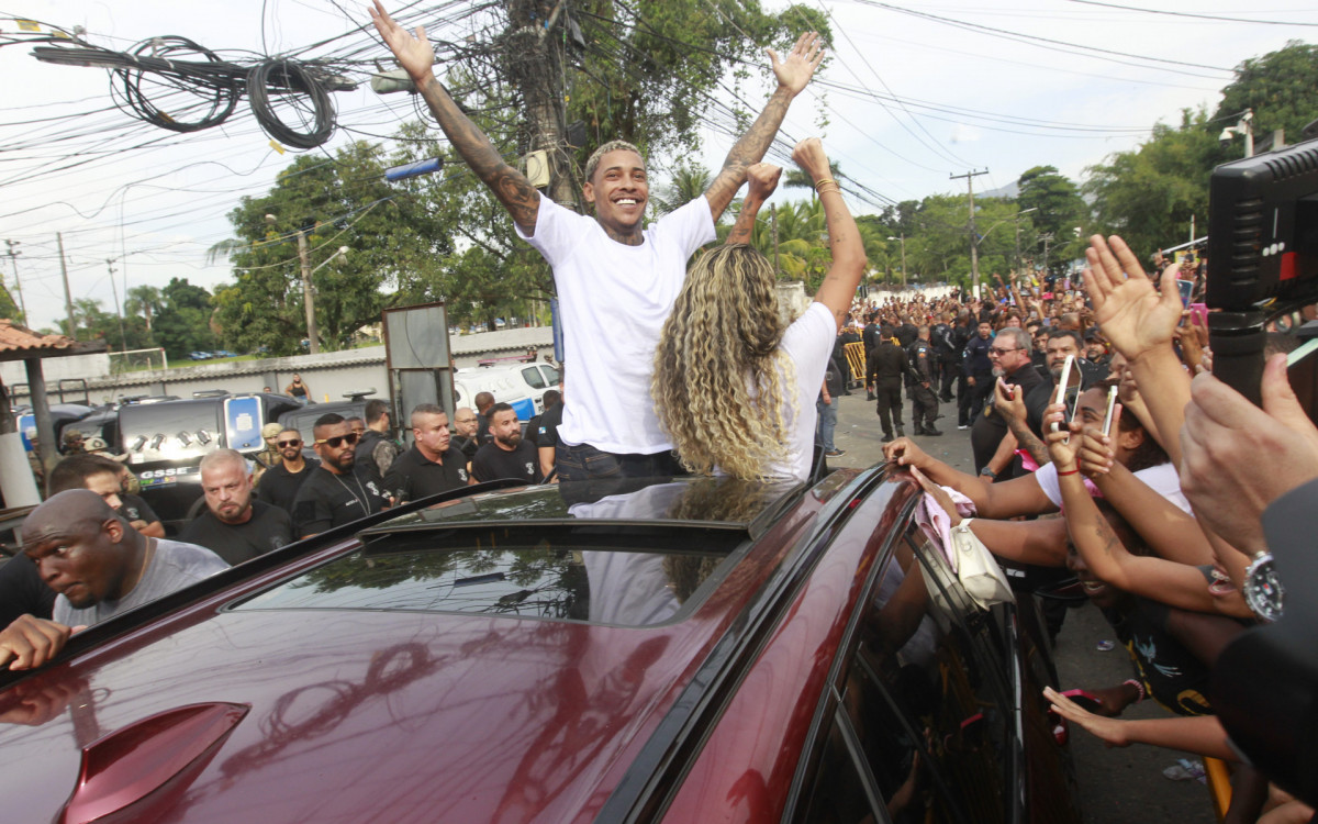 Saída de Poze do Rodo da prisão, nesta terça-feira (03). - Reginaldo Pimenta Agência O Dia
