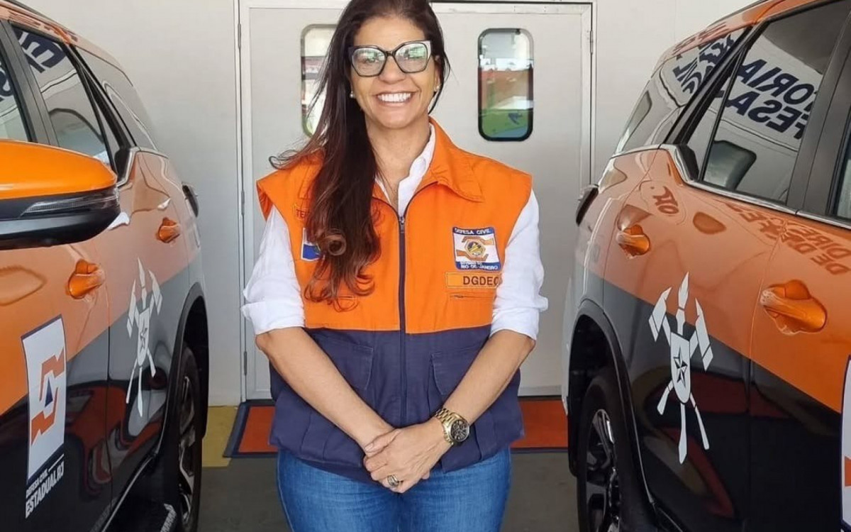 Durante a palestra, a gerente da Defesa Civil de Japeri, Luciana Siqueira, acompanhou atentamente o conteúdo e reforçou a relevância do tema