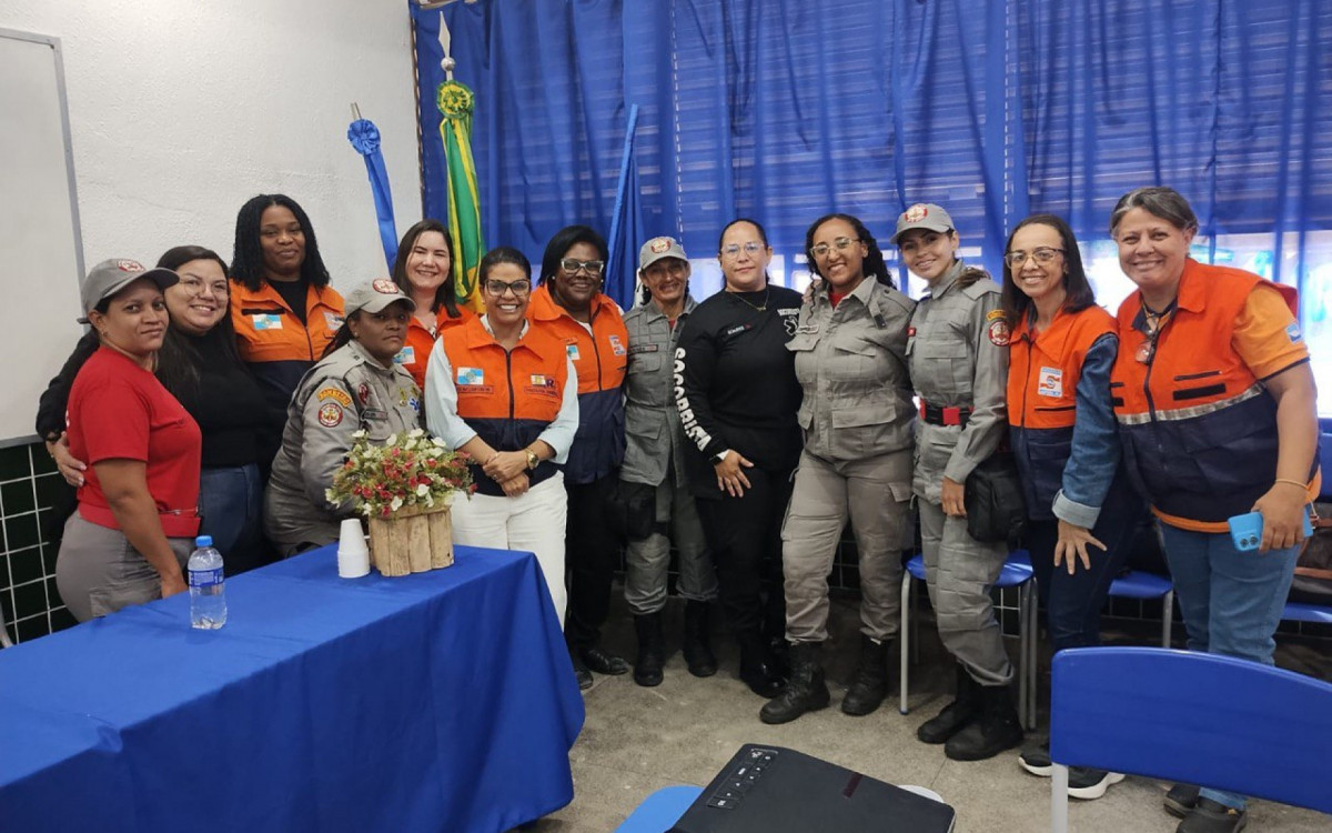 A formação abordou conteúdos como psicologia de emergências, primeiros socorros psicológicos, intervenção em crises, saúde mental e luto