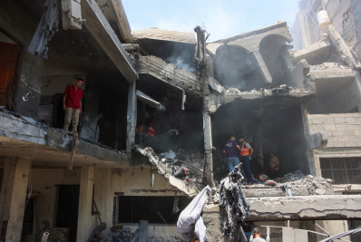 Disparos israelenses perto de centro de ajuda em Gaza deixam 27 mortos