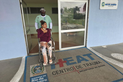 Fisioterapeuta tem pescoço cortado por linha chilena em São Gonçalo: 'Poderia ter morrido'