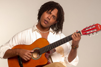 Raphael Elias protagoniza espetáculo em homenagem a Djavan: 'Artista ímpar'