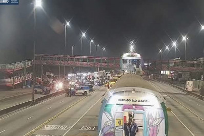 Tiroteio no Complexo de Israel fecha Av. Brasil e afeta circulação de trens e BRT