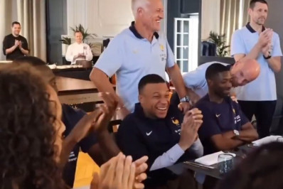 Mbappé se diz feliz por título do PSG e 'revela voto' para Bola de Ouro