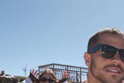 Em meio a rumores de romance, André Lamoglia e Jade Picon surgem em clima de intimidade durante viagem