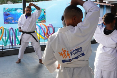 São Gonçalo promove aulas gratuitas de karatê no Sacramento