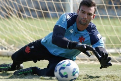 Léo Jardim recusa nova proposta de renovação do Vasco