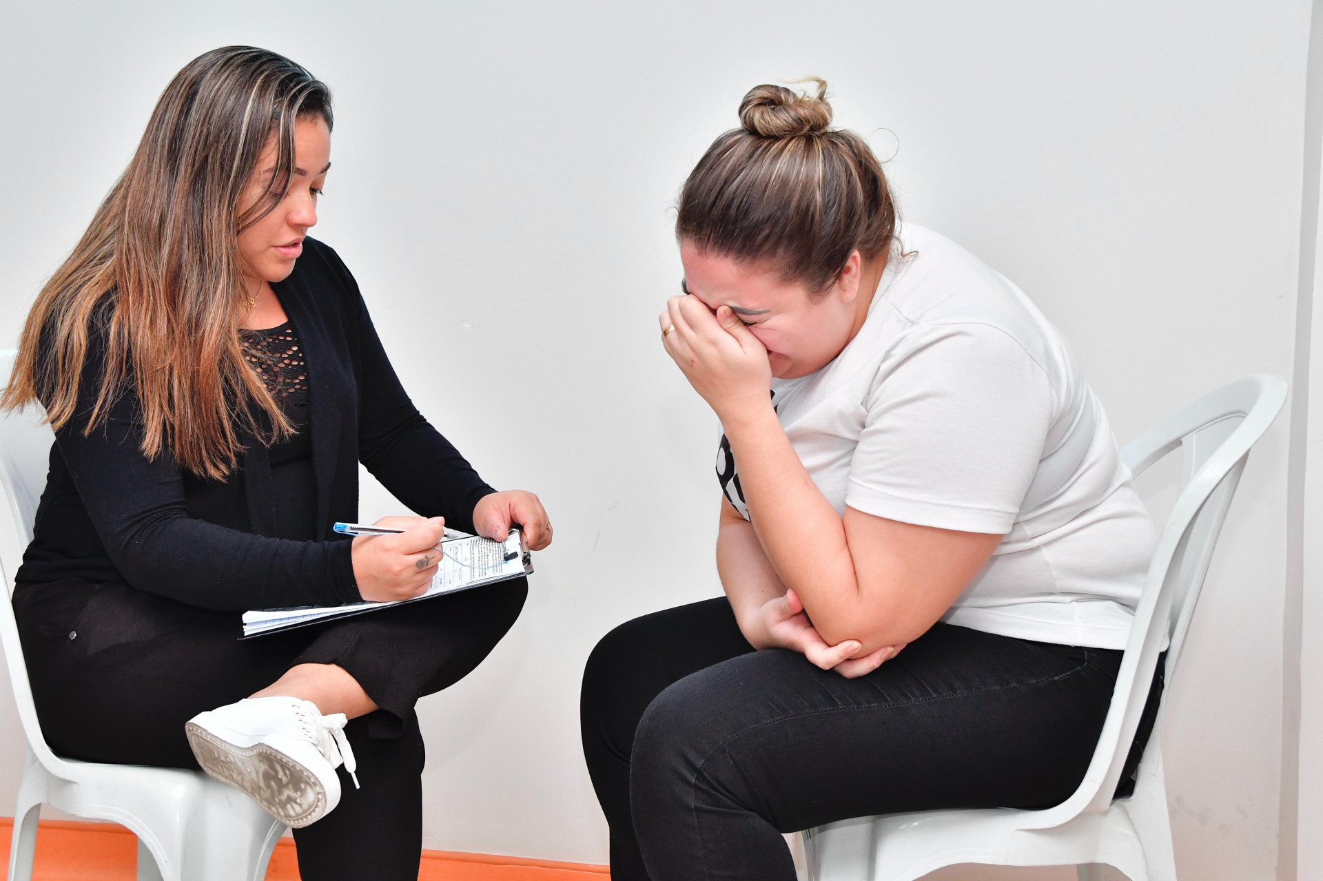 Profissionais participara de uma din&acirc;mica durante a capacita&ccedil;&atilde;o na UPA do Bom Pastor - Jeovani Campos / PMBR