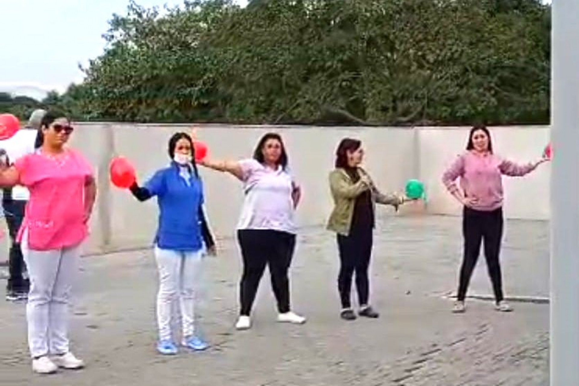 Durante a capacita&ccedil;&atilde;o na UPA foi feita ainda uma gin&aacute;stica laboral - Jeovani Campos / PMBR